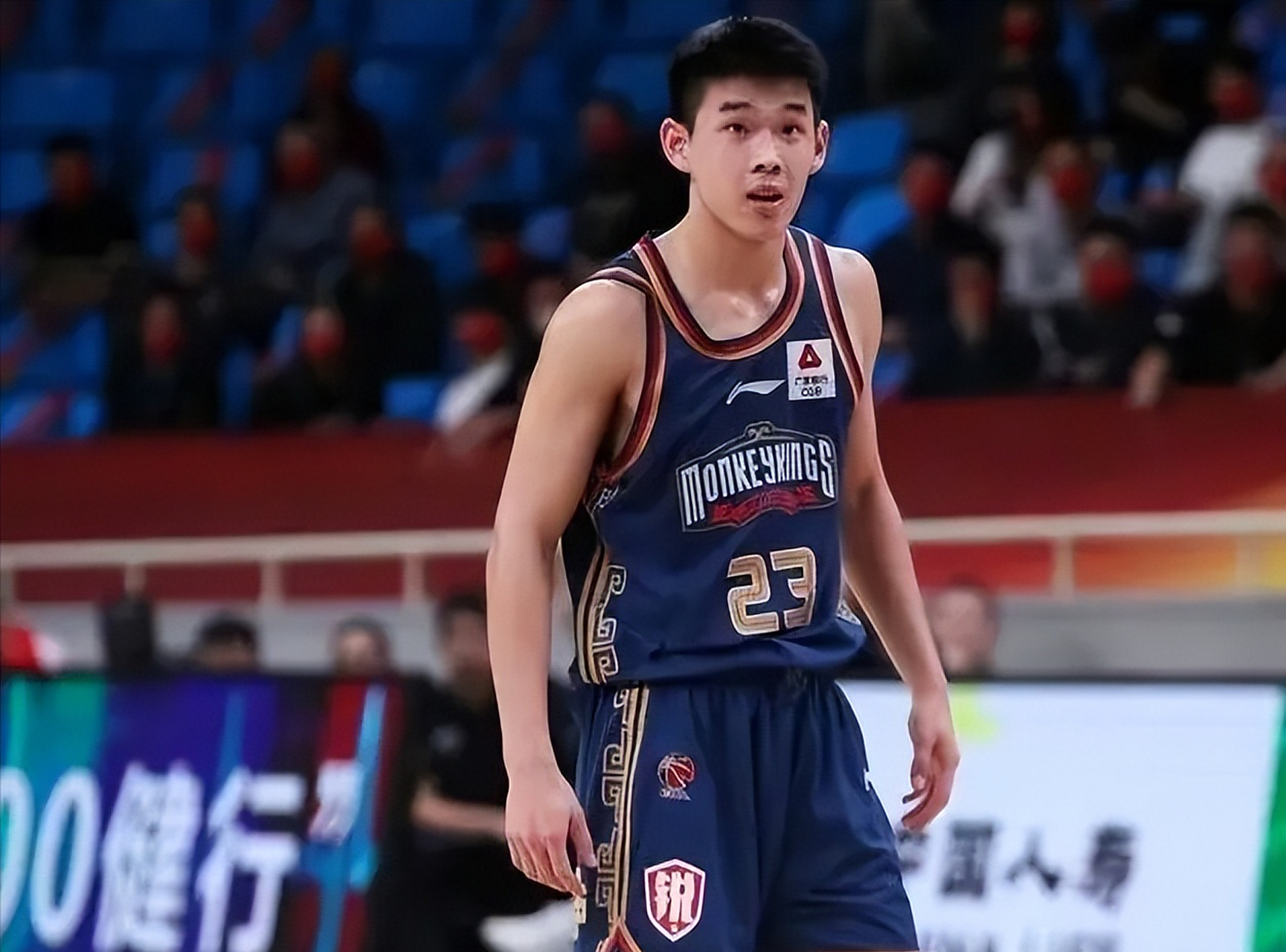 CBA常规赛战况:波尔图防线稳固,上海海港进攻受阻,凯恩成最佳  CBA常规赛战况:波尔图防线稳固,上海海港进攻受阻,凯恩成最佳